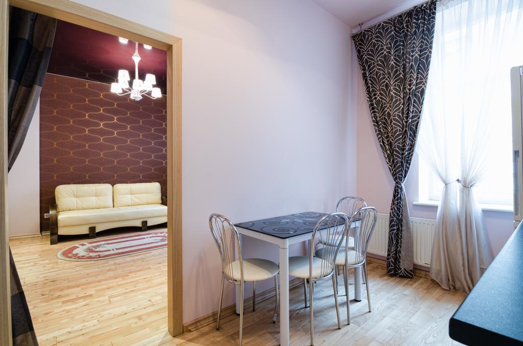 לבוב Leogrand Apartments On Doroshenka 34 מראה חיצוני תמונה